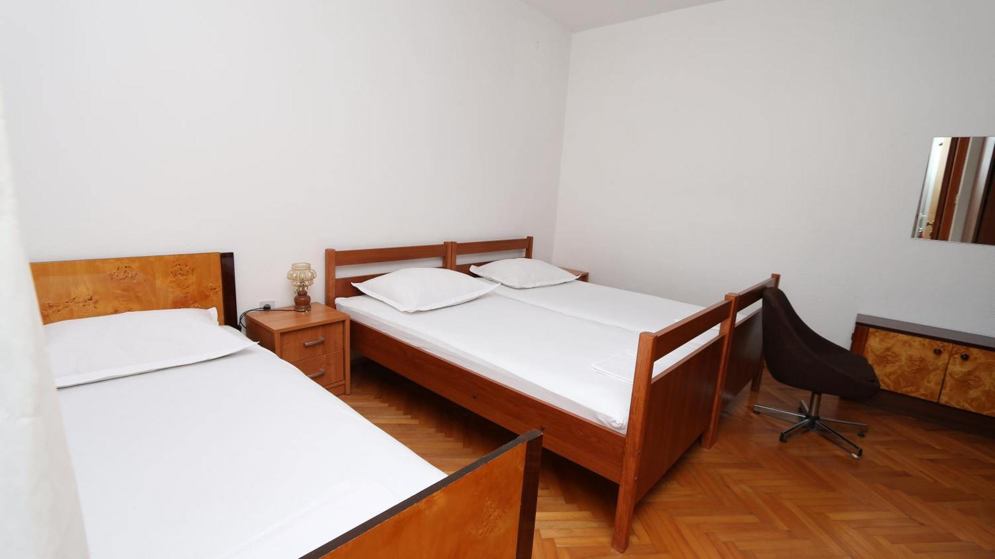 Dinka Guesthouse Makarska Bagian luar foto