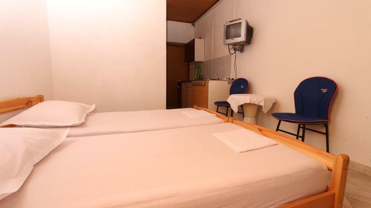 Dinka Guesthouse Makarska Bagian luar foto