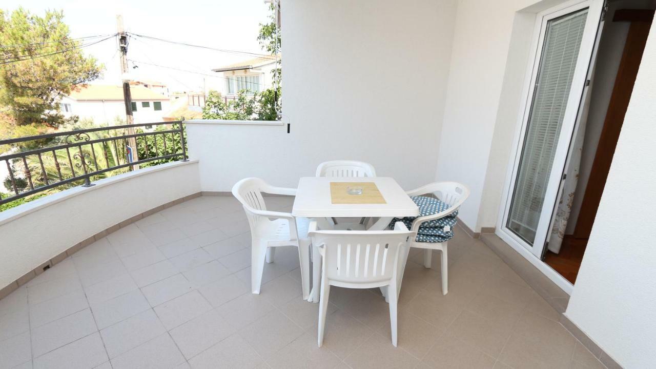 Dinka Guesthouse Makarska Bagian luar foto