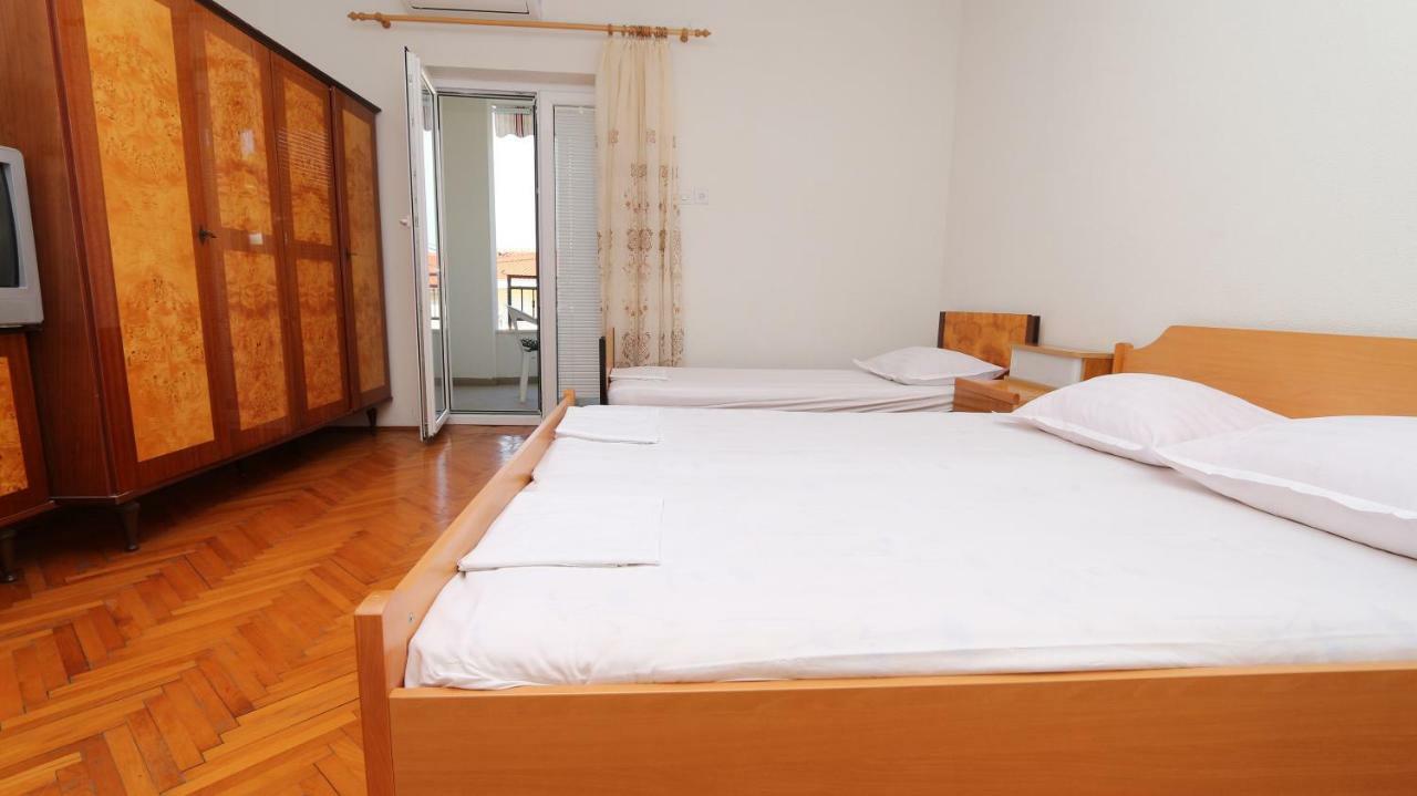 Dinka Guesthouse Makarska Bagian luar foto