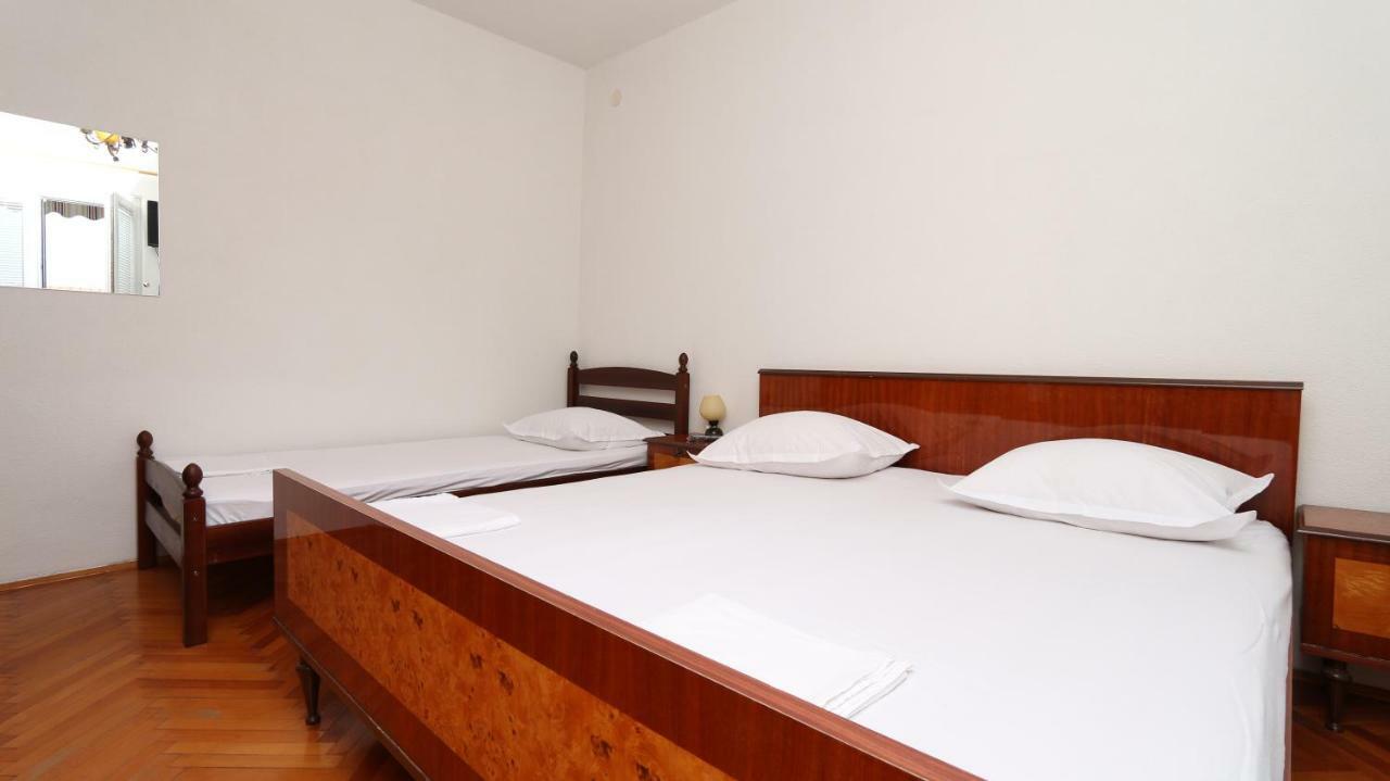 Dinka Guesthouse Makarska Bagian luar foto