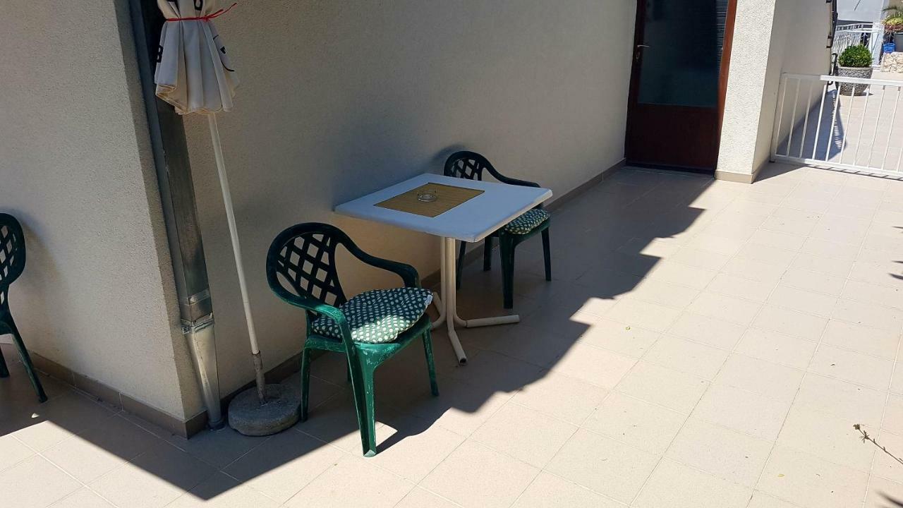 Dinka Guesthouse Makarska Bagian luar foto